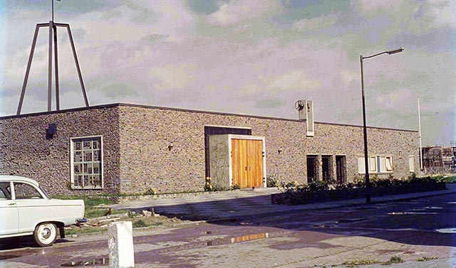 Spijkenisse oude Felicitaskerk, later Charles de Foucauld MAVO Lisstraat 1963