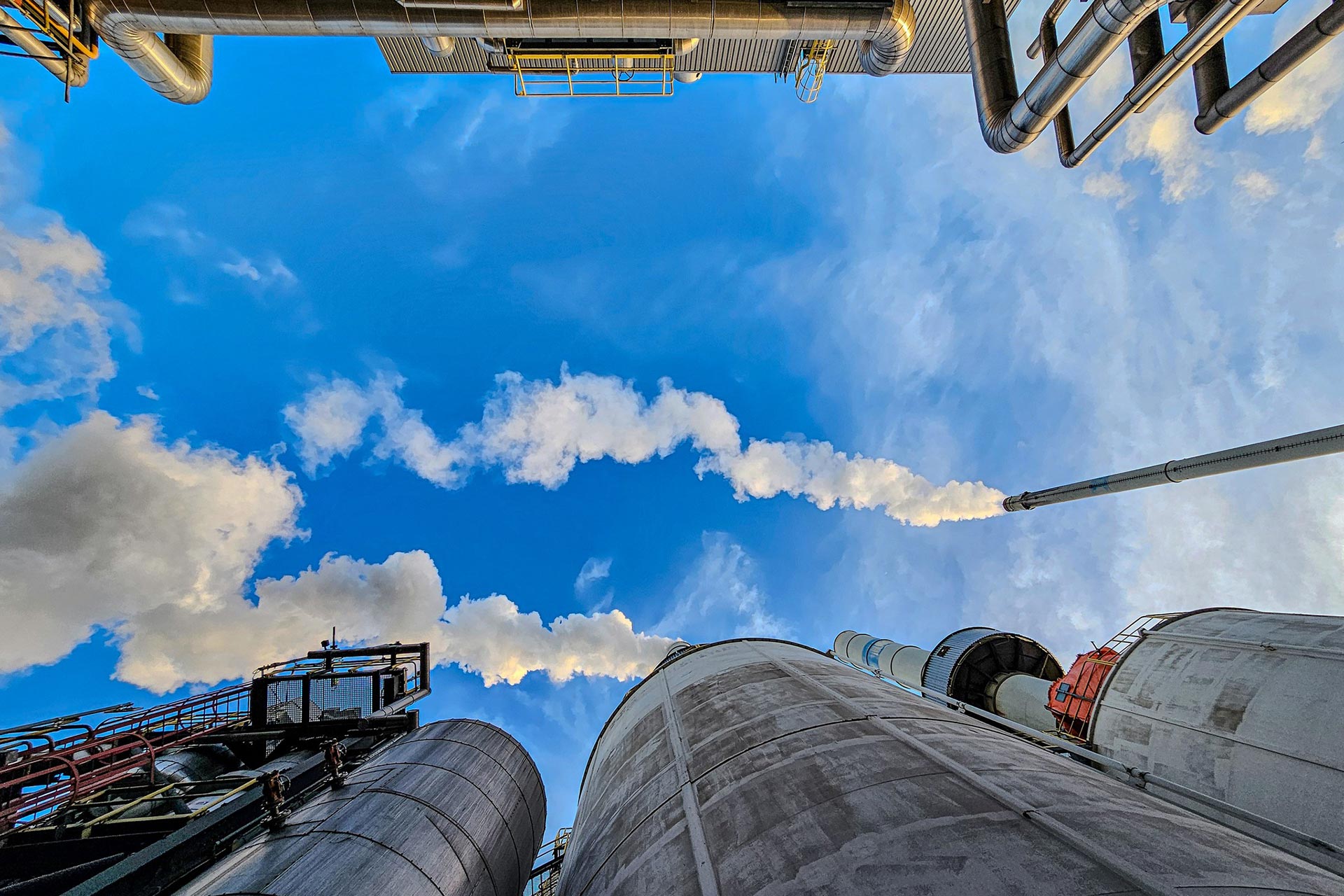 Schoorstenen van de industrie